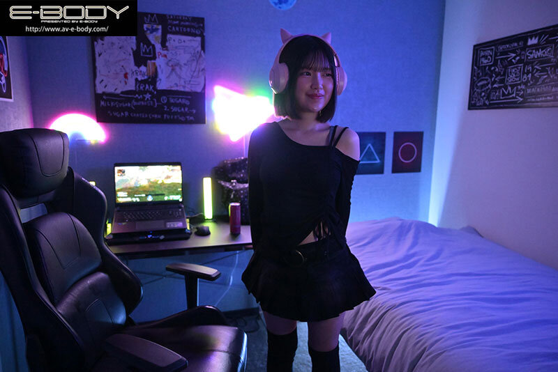e-スポーツ全国ベスト8の美少女プロゲーマー 脱いだらまさかのチート級ロリGcup巨乳 AVモード突入デビュー 中山みずき サンプル 1