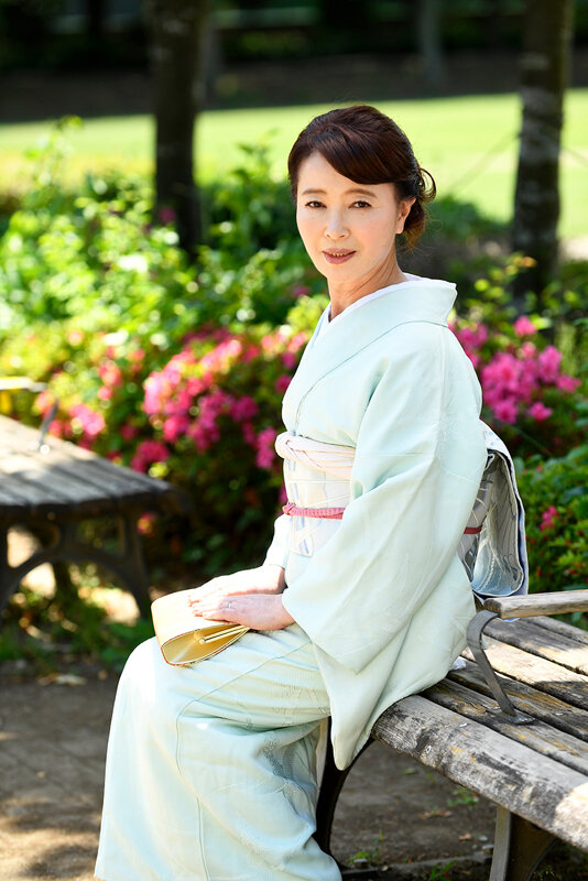 六十前後の美人高齢婦人 8時間 サンプル 1
