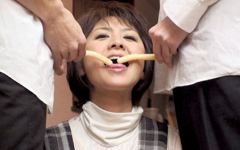 普通の人妻さん寝取らせ！夫に騙された他人男と複数プレイでイキまくるNTR映像4時間 サンプル 2