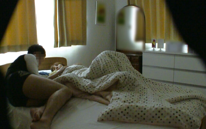 母の肉体に興味がある息子が隠し撮りした母ちゃんのSEX映像4時間 サンプル 10