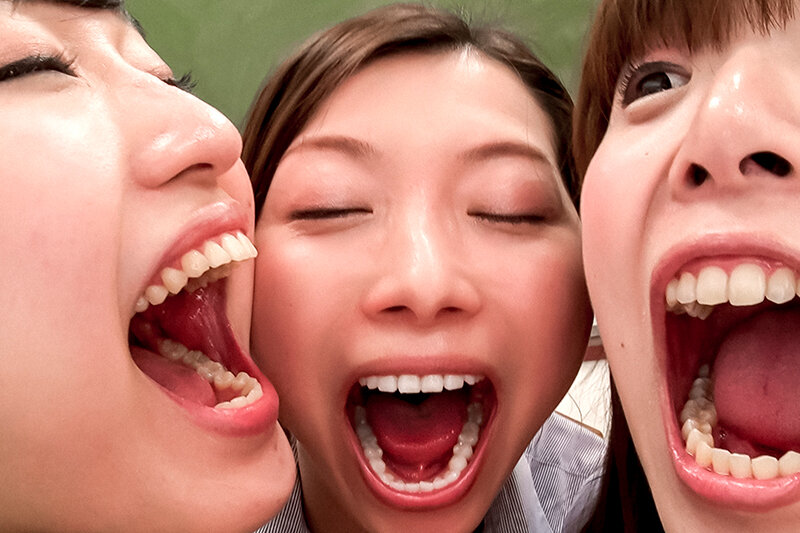 口臭嗅ぎ合いベロ出し鼻舐めレズ サンプル 5
