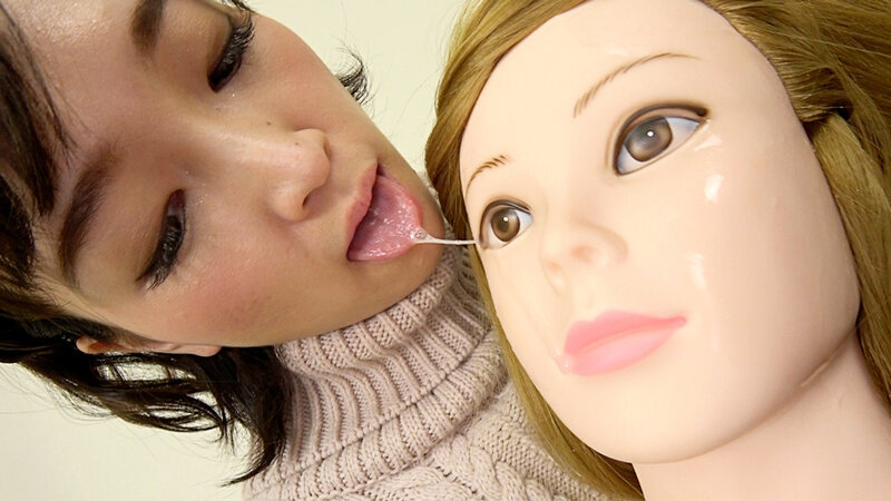 マネキンをベロでしゃぶりつくす美女 サンプル 8