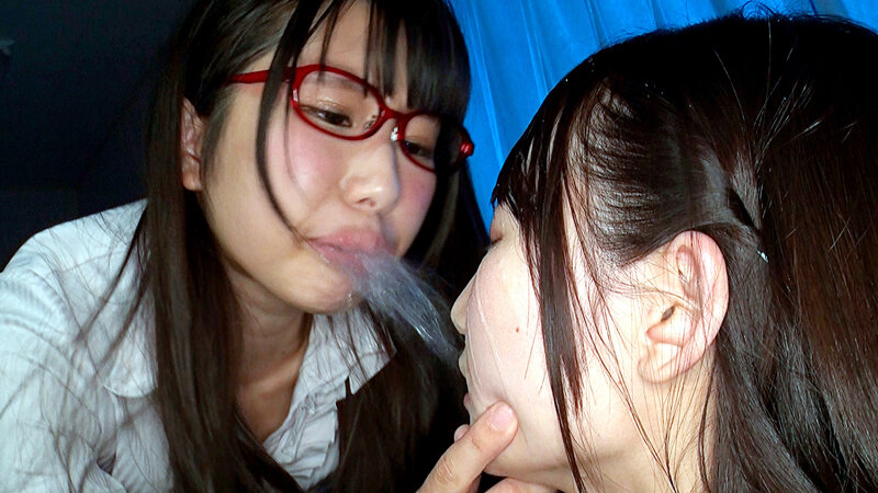 高粘度白濁唾顔舐めレズ