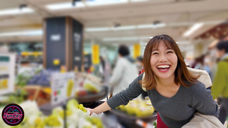 シロートごっくんFile002 結婚4年目人妻は、浮気夫の長期出張中に待ち望んでいた初めての不倫で…デカチンおしゃぶり口淫スペルマごっくん1泊2日喉ハメ旅行 北村海智 サンプル 1