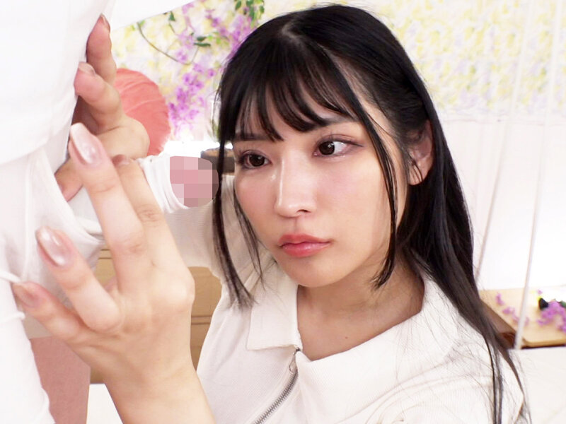 「亀頭なら浮気にはなりません…」商品開発部で彼女の妹・さくらちゃんに試作品の象さんパンツを履かされた僕は、飛び出た亀頭をアヒル口吸引フェラチオされてビュルビュル射精し続けました…。 胡桃さくら サンプル 1