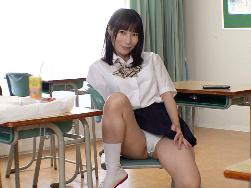 パンチラ特化！転校してきた松井さんはわざとパンティを見せつけて反応を楽しむ小悪魔J系だった！！ 松井日奈子 サンプル 1