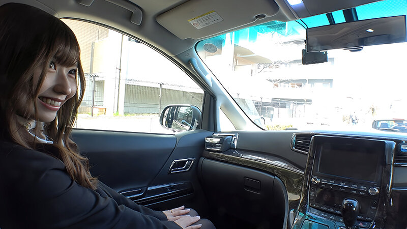 メス臭を漂わせ納車してくれた美人巨乳CARディーラー スーツ姿のままで性処理メンテナンスもお願いしてみた！？ サンプル 12