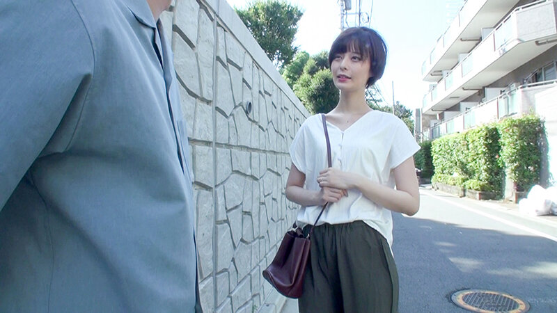 SNSでナンパした美人人妻が、旦那以外の身体に興奮してドエロい本性さらけ出しちゃいました！ 月乃ルナ サンプル 1