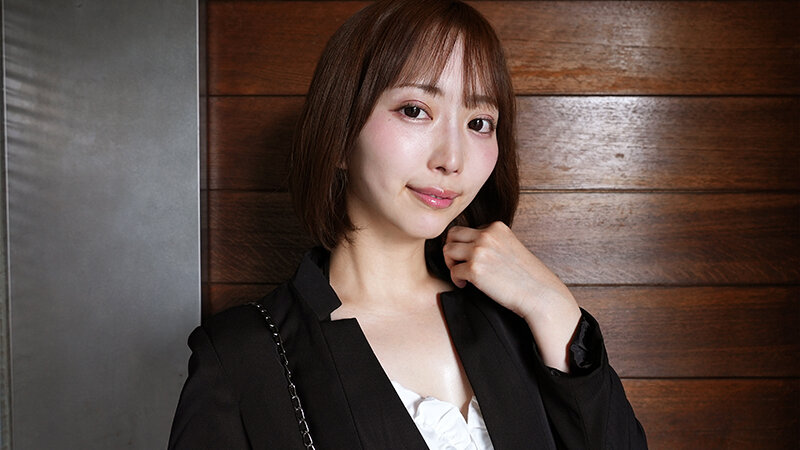 物件の案内で汗まみれになった肌色ストッキングの足、20代の不動産女、妻の焦点の合わない目、そして半端ない脚マンコ、口マンコ… マンコ。那賀崎ゆきね サンプル 1