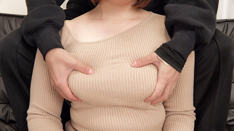 戸惑い、恥じらいつつも快感を隠せない！素人熟女さんたちの生おっぱいモミまくり！！5 サンプル 8