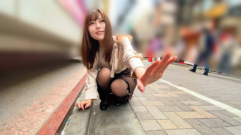 素人美少女とリモコンバイブお散歩11-黒パンストキャリアウーマン編-「もう我慢できません…//」人ごみの中、黒パンスト美脚ガクブル震わせイキまくってしまうOLたち！人生初の羞恥プレイでまさかのエロスイッチオン！車移動中も大胆カーオナニー！最後はホテルで… サンプル 3