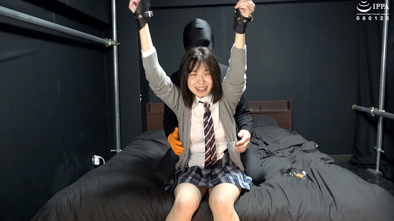 「全身敏感な制服女子をいろんな道具でくすぐった気持ちよくしてみた！」わかしラボ WAKA-072 岸永みりな 2 サンプル 12