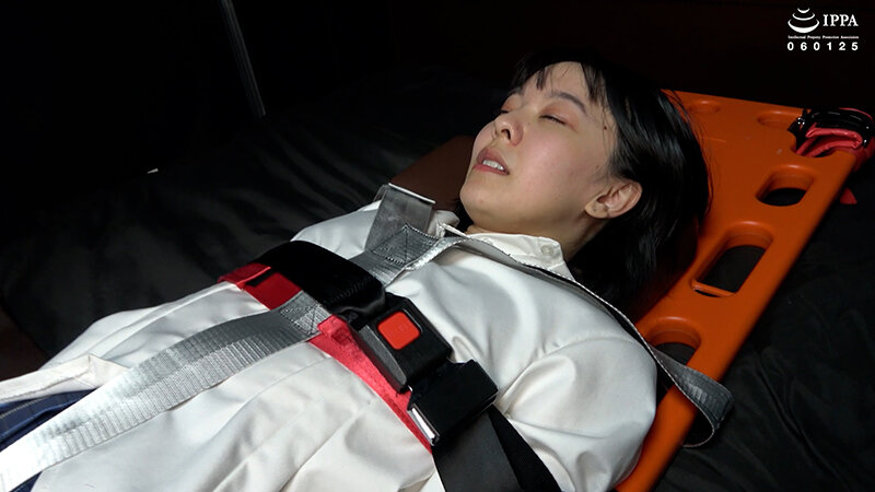 【足裏】「制服のまりちゃんに足枷拘束くすぐりで足裏開発！」WAKA-087加護まり 3 サンプル 10