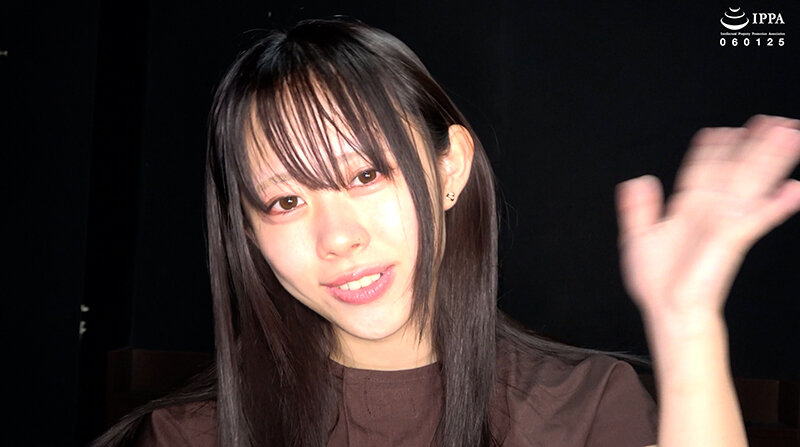 【激レア】「超貴重な口内・歯・のどちんこ観察＆小魚咀嚼巨大女プレイ！」甘井くるみ サンプル 10