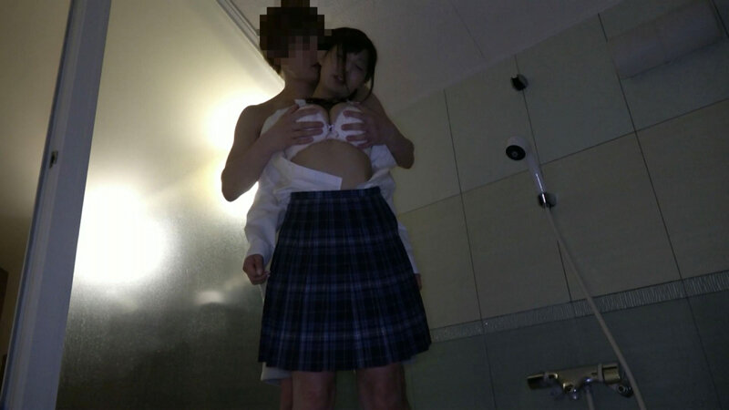 美形巨乳3人厳選！レベル高！顔も身体も完璧ィ！奇跡のエロ可愛さ！1番売れた素人女子校生を知っているか？ サンプル 6