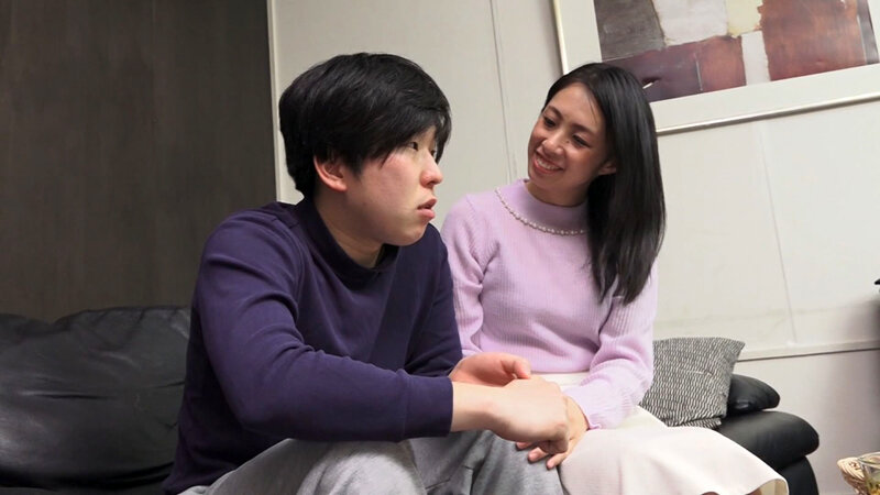若いチ○ポを熱望する熟した女体「おばさんで本当にいいの？」 サンプル 1