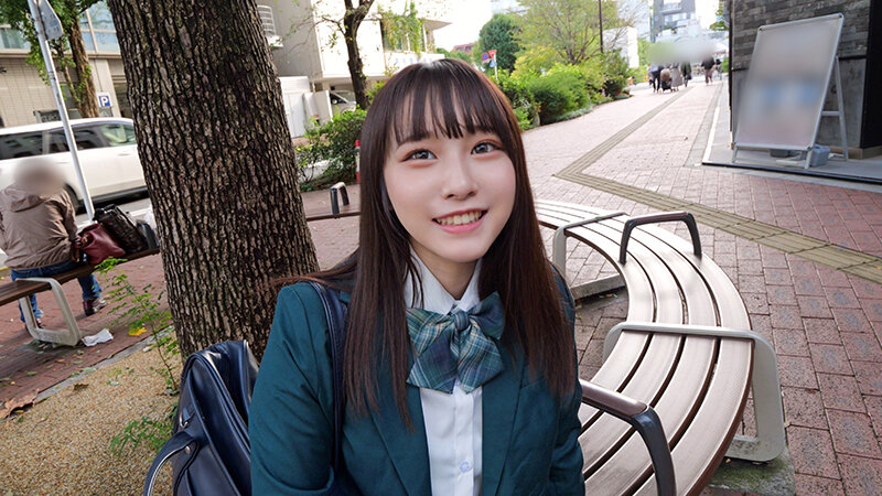 谷間やパンチラの写真を自らネットにアップして変態道を爆走する激ヤバがーる！！性欲激強のピチピチマ●コにオモチャを使ってハードファック中出し！！ サンプル 4