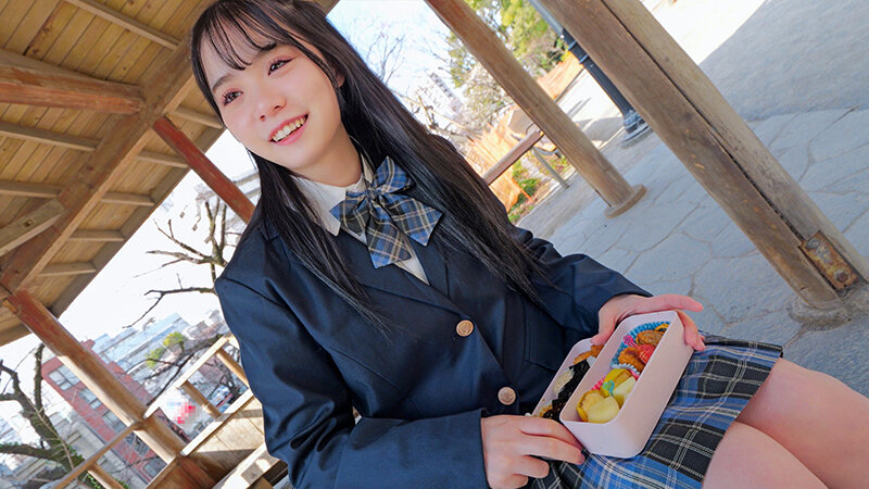 彼氏の為にお弁当を作ってあげる献身的な美少女J●！！しかし彼氏のSEXが下手で全然興奮出来ない！と不満爆発！自分を満足させてくれるデカチン男に鬼ピストンで無限にイカされ大満足 サンプル 8
