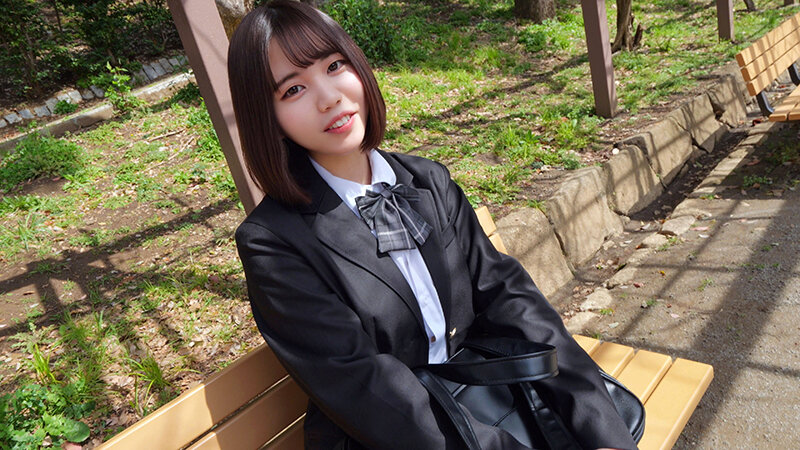 明るい笑顔でみんなをまとめるダンス部部長！！デカチンを激しい動きで味わい尽くす淫乱元気娘に中出し！！ サンプル 3