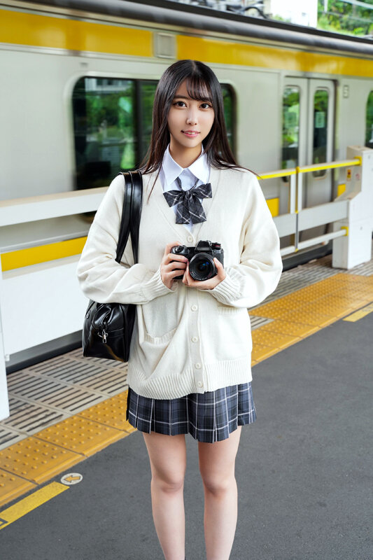 鉄道が大好きな鉄オタJ系！！電車以上にSEXも大好きな美少女に極太チ〇ポ特急中出しイキ出発進行！！ サンプル 2