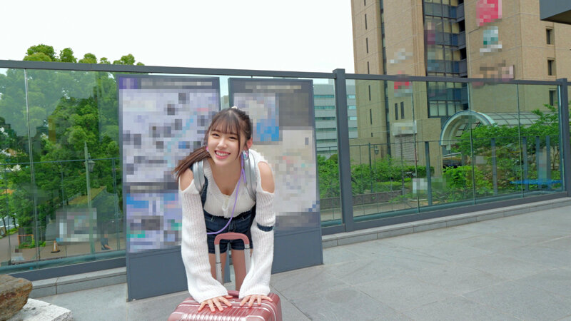 地方娘、上京お泊り。全部初めて。華奢×巨乳の恥じらいウブ天使。イキすぎて泣きそう！震える声で懇願しても止まらないピストンに痙攣のけ反り、足ガクガクになりながらもSEXにハマっていく… サンプル 2