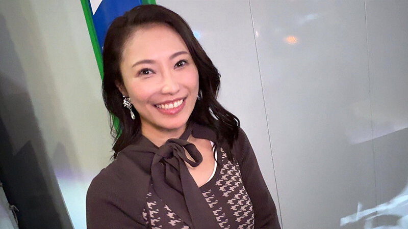 【ハイスペ熟女、淫らに乱れる―】アラフォー上級国民奥様 年下セフレとホテルで密会ハメ狂い中出しハメ撮り サンプル 1