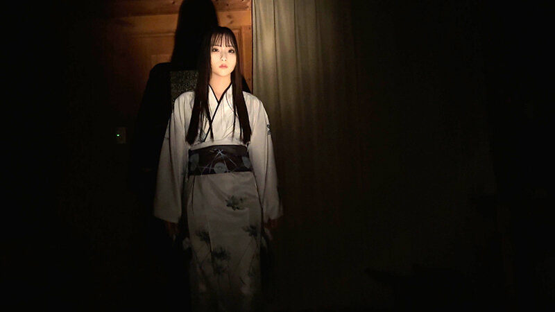 エロすぎ日本伝説！雪山遭難グループ 最後の映像にSEXと雪女が！ サンプル 2