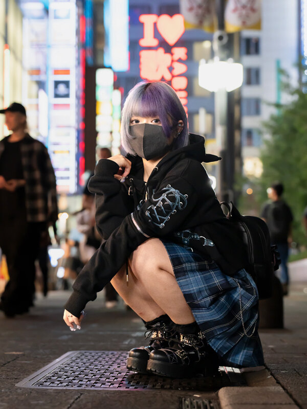 無感情、冷徹、興味なし、これがトー横女子のリアル ～だけど僕らのような●げられたいM男にはたまらないんです…～ るるちゃ サンプル 2