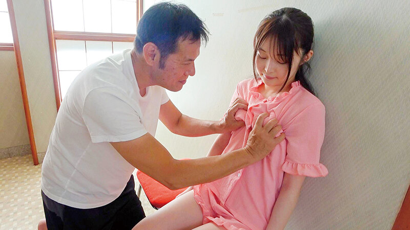 色白で大人しい姪っ子たちとイタズラ温泉旅行 サンプル 12