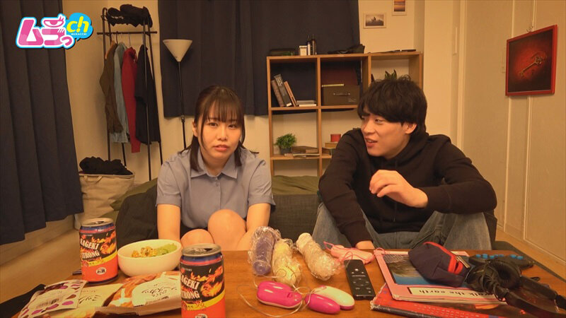 ニンゲン観察 一緒にAV観たらノリ良いおもろ系女子も即メス化！？AV会社勤務の男友達に唆され、卑猥なオモチャと勃起チ〇ポに我慢できずゴムもないのに生ハメSEX サンプル 5
