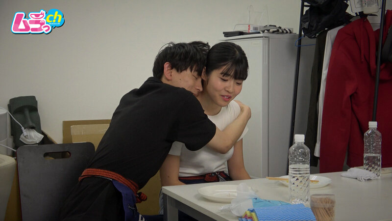 カップル部屋REC 最近ご無沙汰してた大好きな彼氏と休憩時間が被ったら…誰か来るかもしれないのにお股びしょ濡れにして我慢できずにバイト先でヤっちゃうむっつりスケベ女子大生 サンプル 2