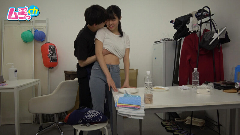 カップル部屋REC 最近ご無沙汰してた大好きな彼氏と休憩時間が被ったら…誰か来るかもしれないのにお股びしょ濡れにして我慢できずにバイト先でヤっちゃうむっつりスケベ女子大生 サンプル 7