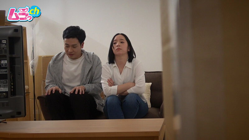 カップル部屋REC 結婚に向け同棲を始めた清らかな二人が、AVをキッカケに未来のド変態夫婦になるべく本当の性癖を晒しあう サンプル 5
