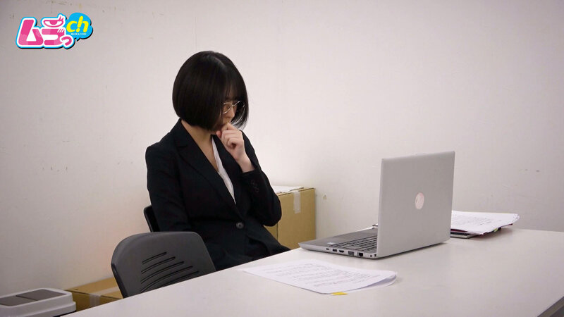 ニンゲン観察 清掃員は見た！！こっそり会議室でひとり遠隔バイブでオナニーするド変態OLはアクシデントチ●ポを夢見ていたに違いないのでお望み通り無理矢理ブチ込んであげました。 サンプル 2
