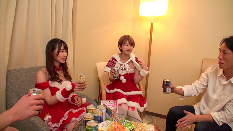 クリスマスにはしゃぐサンタコスの美女をナンパしてエッチなハメ撮りクリスマスww サンプル 7