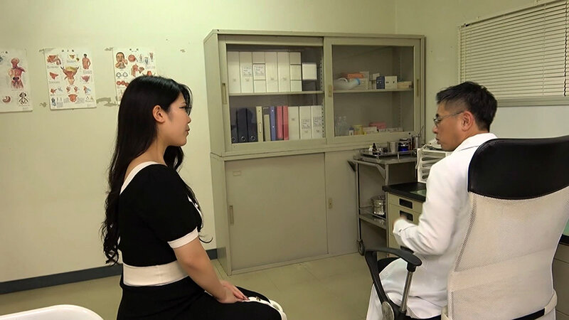【婦人科悪徳医による内診台盗撮！！】～恥ずかしい、初めての検診だから先生優しく・・あ、お薬 温かいです～ サンプル 5