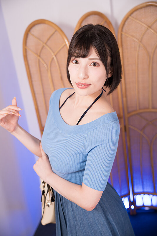 人妻限定高級エステサロン 無料体験チラシを持ってきた人妻はずきさん サンプル 1