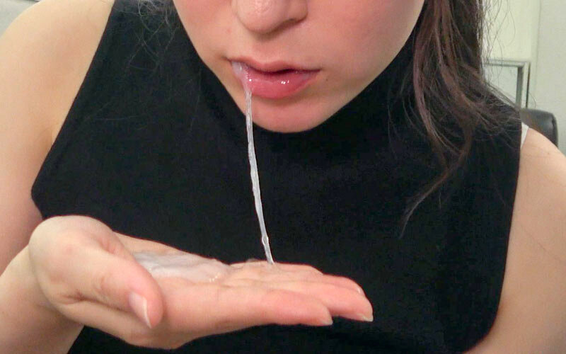 喉奥で悦ぶ女…熟れた舌技でねっとり絡みつく人妻熟女の濃厚フェラ 絶頂口内射精