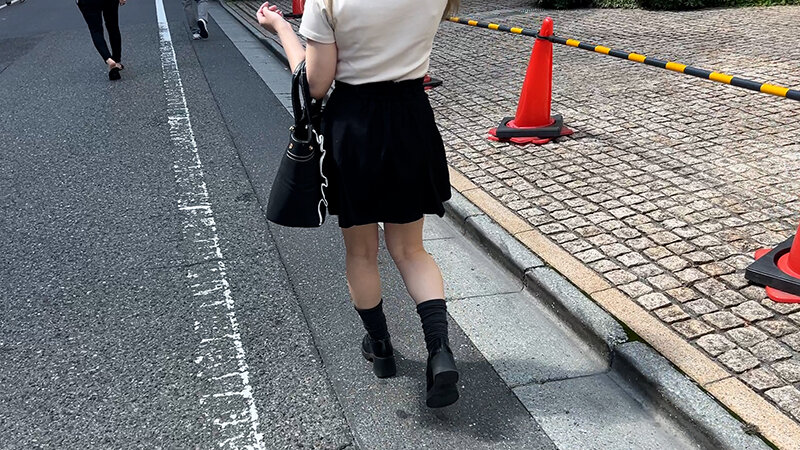 街角で声をかけてくすぐりさせてもらう ネイリスト見習い ひなたちゃん サンプル 1