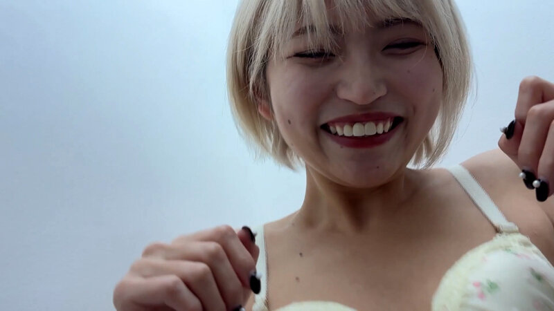 街角で声をかけてくすぐりさせてもらう 美容部員 はるのちゃん サンプル 6
