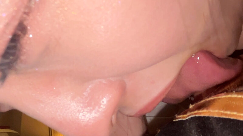実況しながら鼻を辱めるドSお姉さんがM男に濃厚鼻フェラ サンプル 10