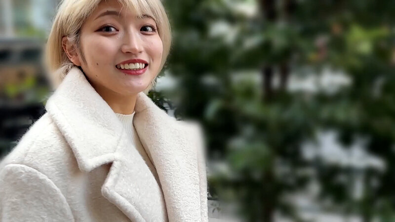 M男が街中で女性に声をかけてキスさせてもらう 美容部員 はるのちゃん サンプル 2