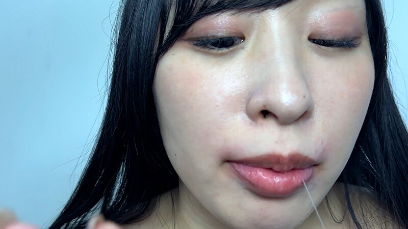 喉ちんこが可愛いゆのちゃんの口内観察 サンプル 12