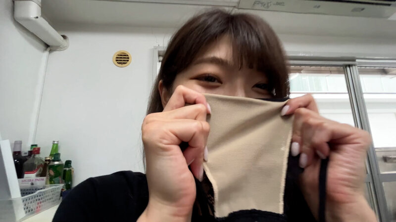 街角で声をかけてパンツの染みを見せてもらう アクセサリーショップ店員 はるのちゃん サンプル 12