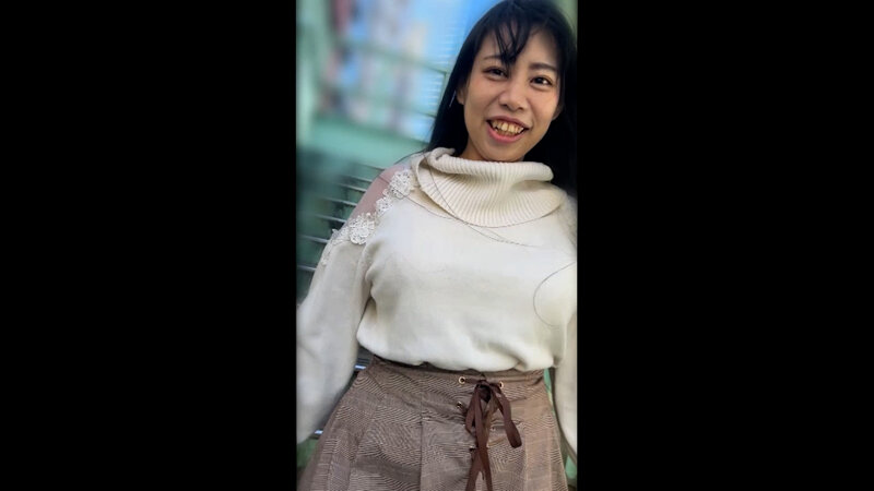 街角で声をかけてパンツの染みを見せてもらう コンカフェ店員 ササピリカちゃん サンプル 2