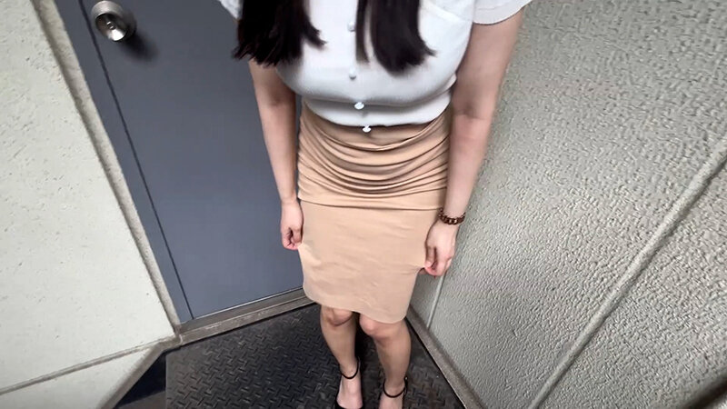 街角で声をかけてパンツの染みを見せてもらう エッチで金欠な女の子 ゆりなちゃん サンプル 4