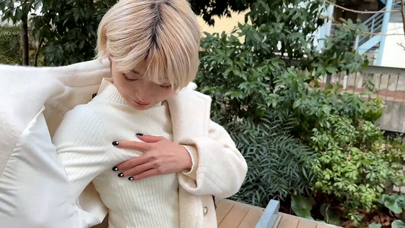 M男が街中で女性に声をかけてワキを舐めさせて貰う 美容部員 はるのちゃん サンプル 3
