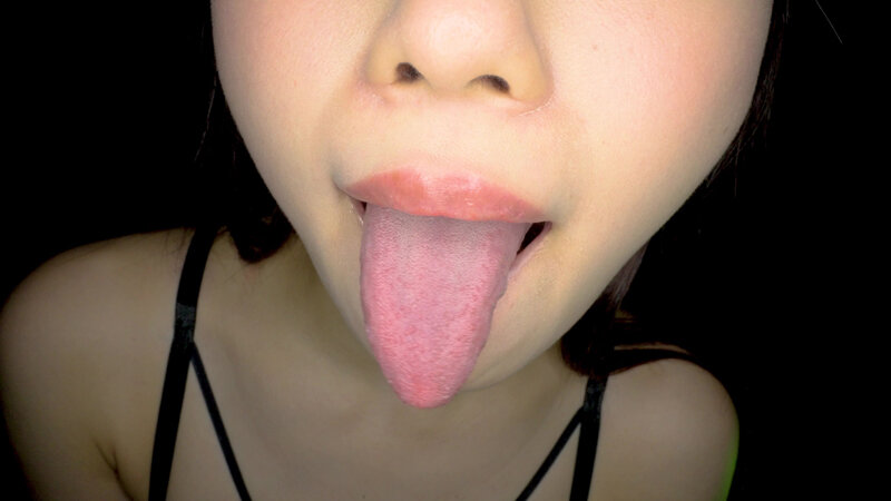 【個人撮影】笠木いちかの口内観察 舌を磨いて指しゃぶって開口器で口内見せながら喜悦（よが）る サンプル 4