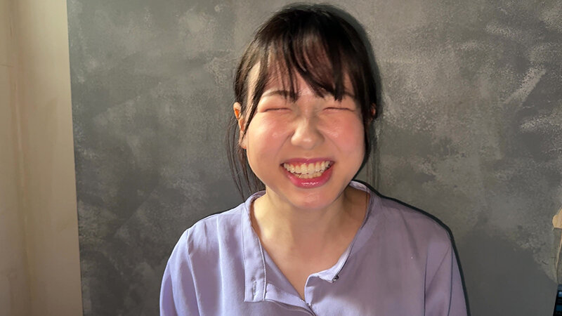 【個人撮影】谷田かりなの舌ブラシで「汚舌苔」採取 サンプル 1