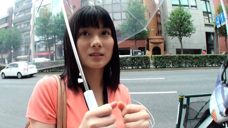 清純派アイドルを夢見る黒髪真面目っ娘をナンパしてなし崩し的にセクシー下着撮影！戸惑いながらも大人のおもちゃでエロスイッチオン！ サンプル 1